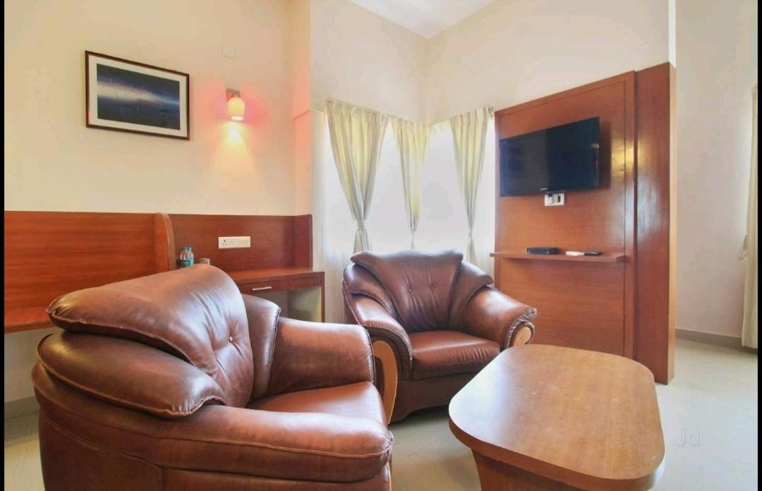 Hotel Stay By The Way Mysore Esterno foto