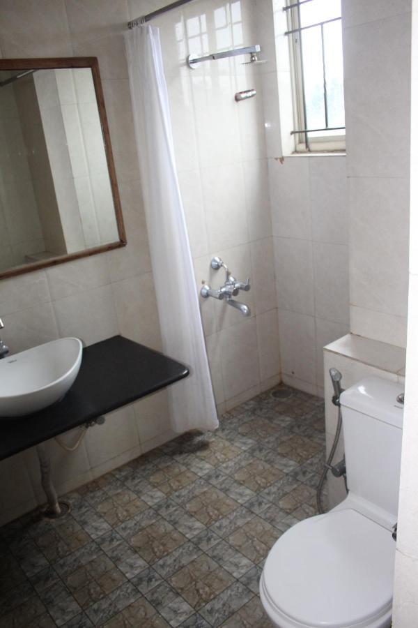 Hotel Stay By The Way Mysore Esterno foto