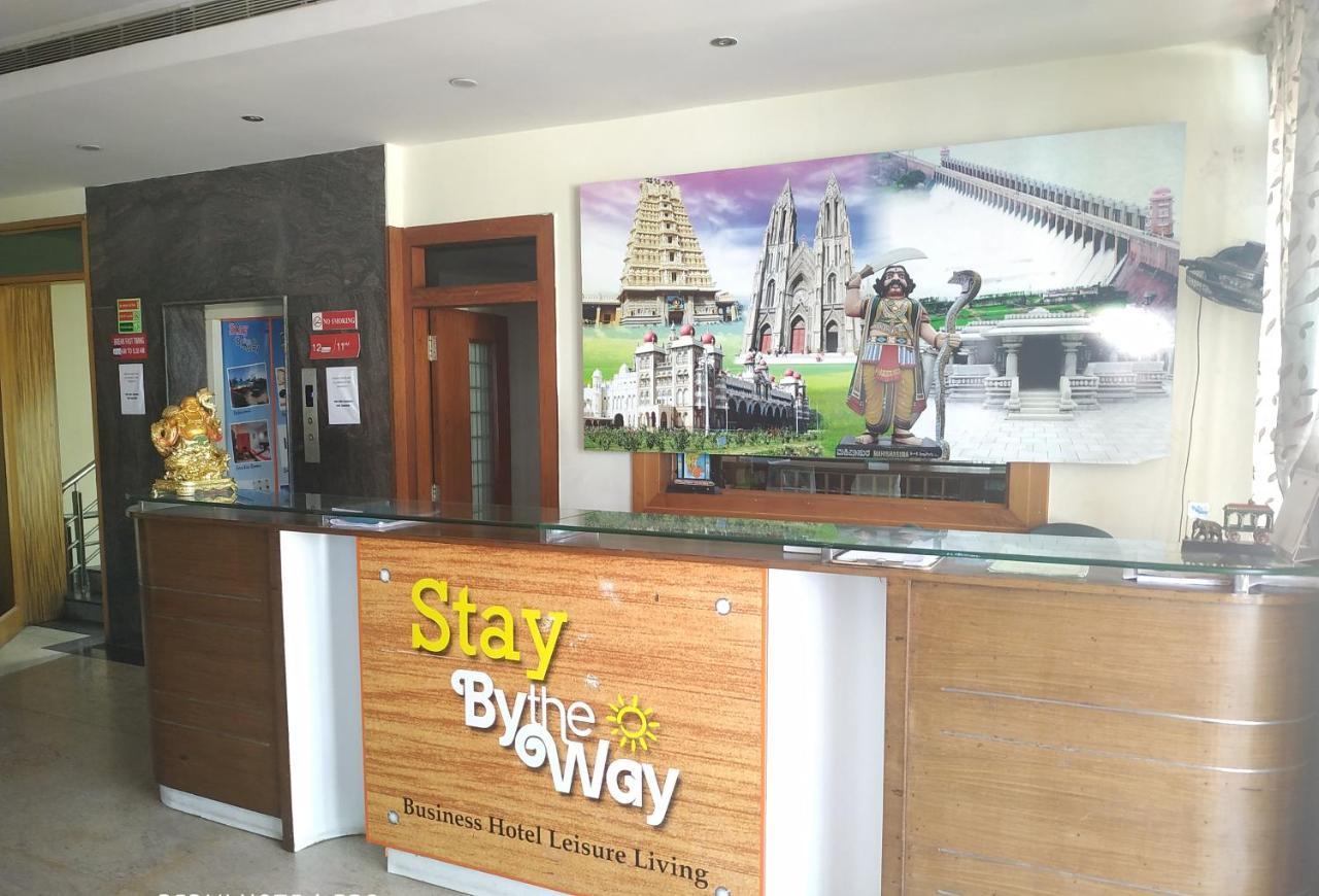 Hotel Stay By The Way Mysore Esterno foto